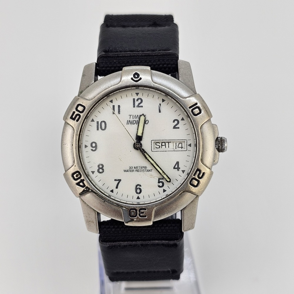 VTG Timex Men's Watch 38MM New Black Nylon Bands New Battery LIGHT NOT WORKING